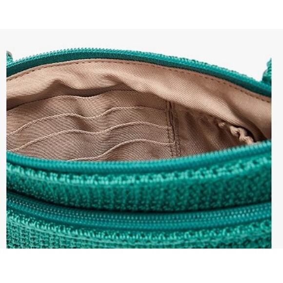 NIB The Sak Phone Crossbody Purse Clover size 8 x 5 - Picture 4 of 8